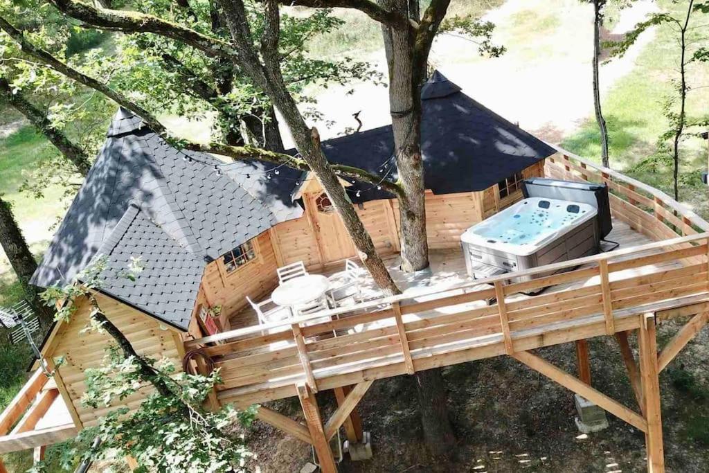 La Cabane Perchee De La Mure Bongheat Zewnętrze zdjęcie